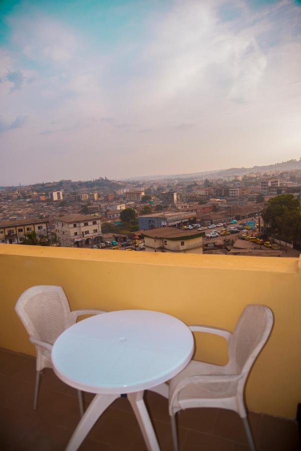 Appartement Meuble 2 Chambres Avec Salle De Bain - 1 Salon - 1E Cuisine - La Concorde - Quartier Nkomkana Yaoundé Zewnętrze zdjęcie